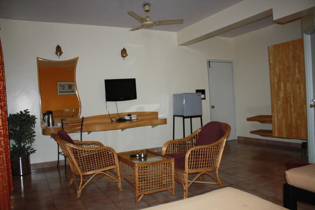 Tom'S Hotel Bangalore Exterior photo