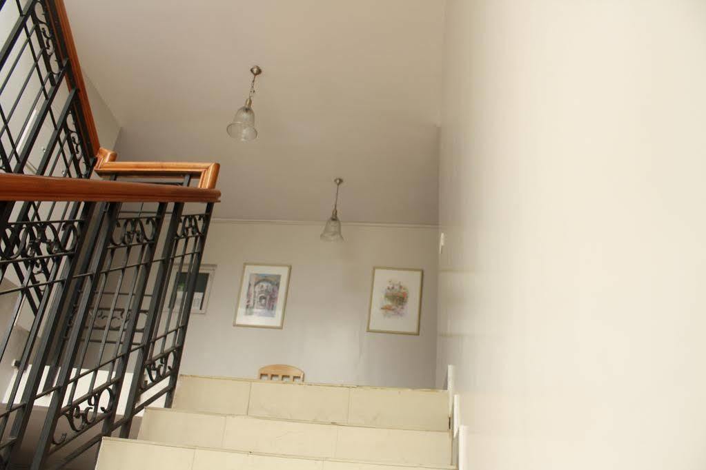Tom'S Hotel Bangalore Exterior photo