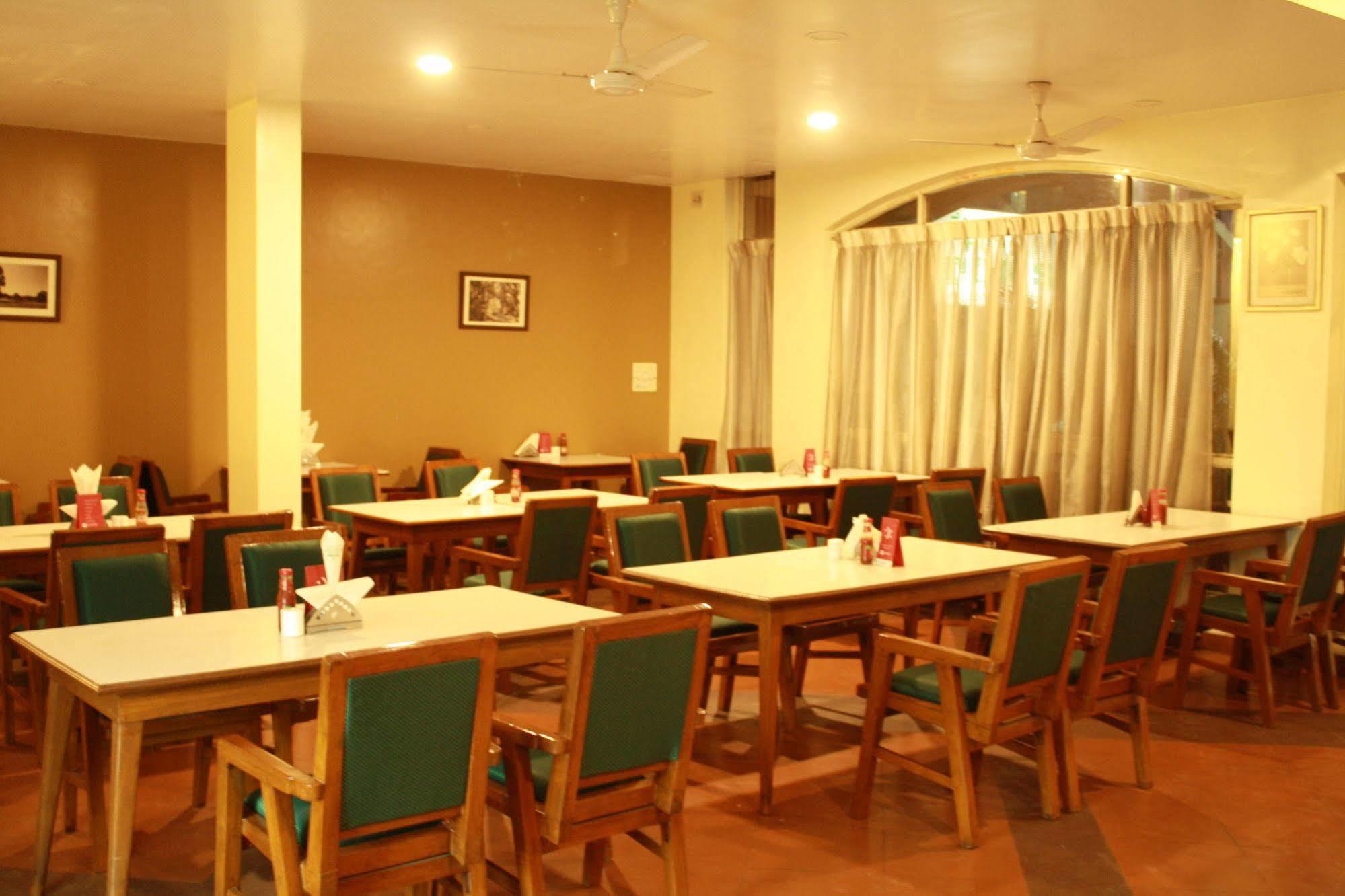 Tom'S Hotel Bangalore Exterior photo